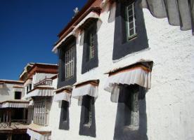 Pala Manor